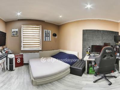 Eladó családi ház Érd