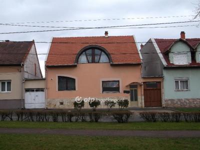 Eladó családi ház Gyöngyös