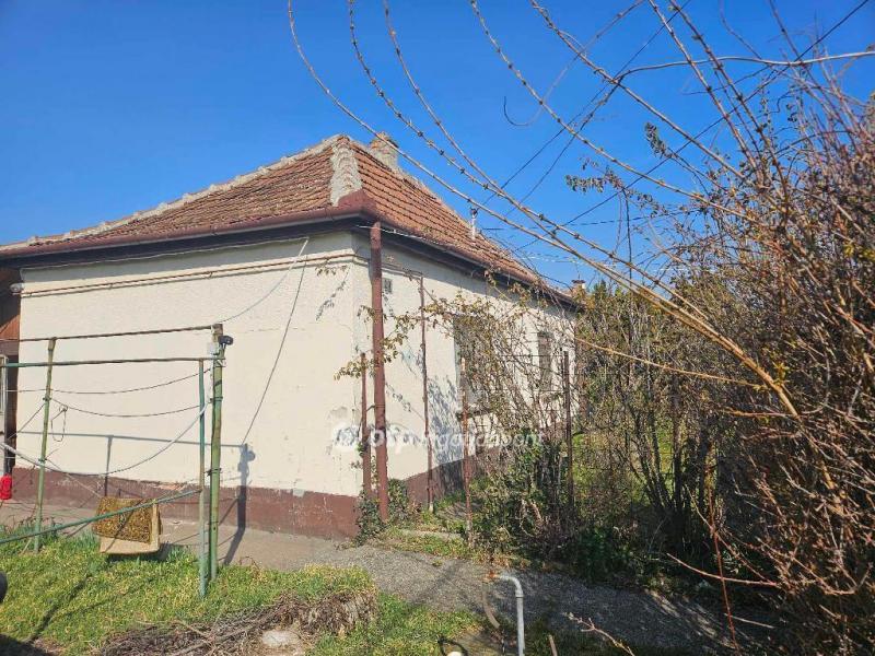 Eladó családi ház Szolnok