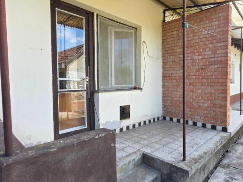 Eladó lakás Mezőhegyes