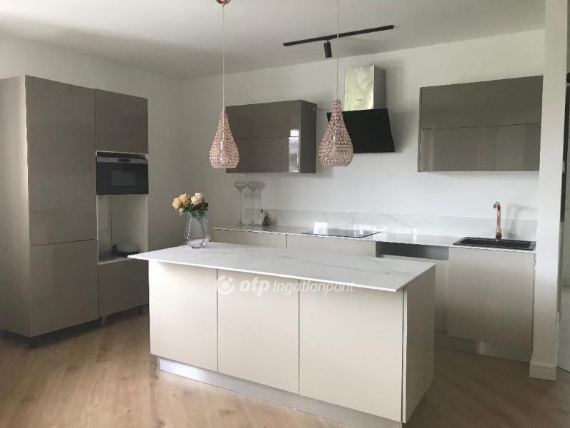 Eladó ikerház Pécel