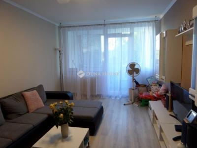 Eladó lakás Komló