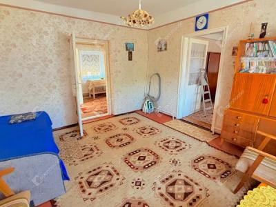 Eladó családi ház Káva