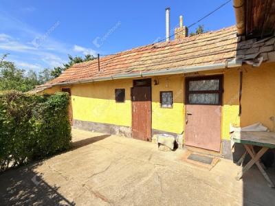 Eladó családi ház Káva