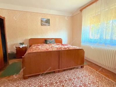 Eladó családi ház Káva