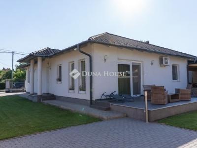 Eladó családi ház Budapest