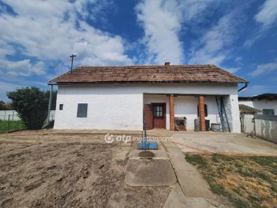 Eladó családi ház Nádudvar