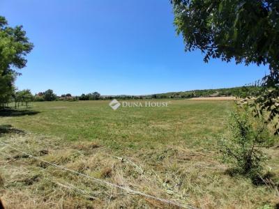 Eladó lakóövezeti telek Szikszó