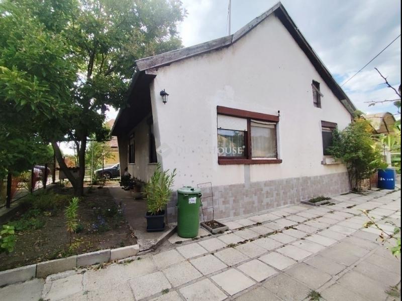 Eladó családi ház Vecsés