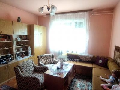 Eladó családi ház Szentes