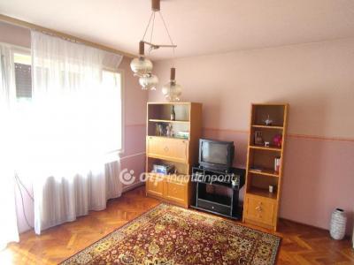 Eladó családi ház Szentes