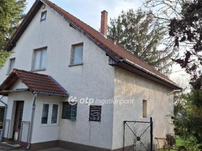 Eladó családi ház Budapest