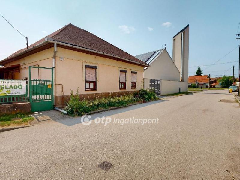 Eladó családi ház Mezőkövesd