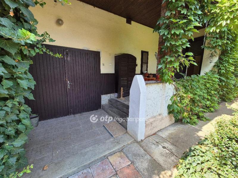 Eladó családi ház Szentes