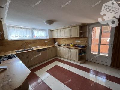 Eladó családi ház Solt