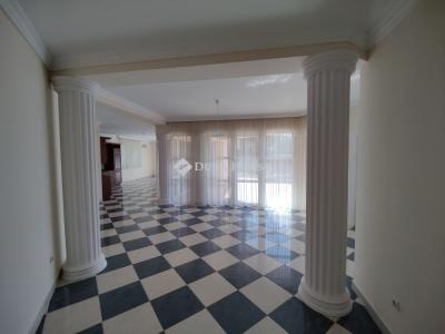 Eladó családi ház Budapest