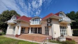 Eladó családi ház Budapest