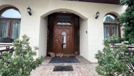 Eladó családi ház Budapest