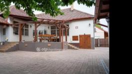 Eladó családi ház Ceglédbercel