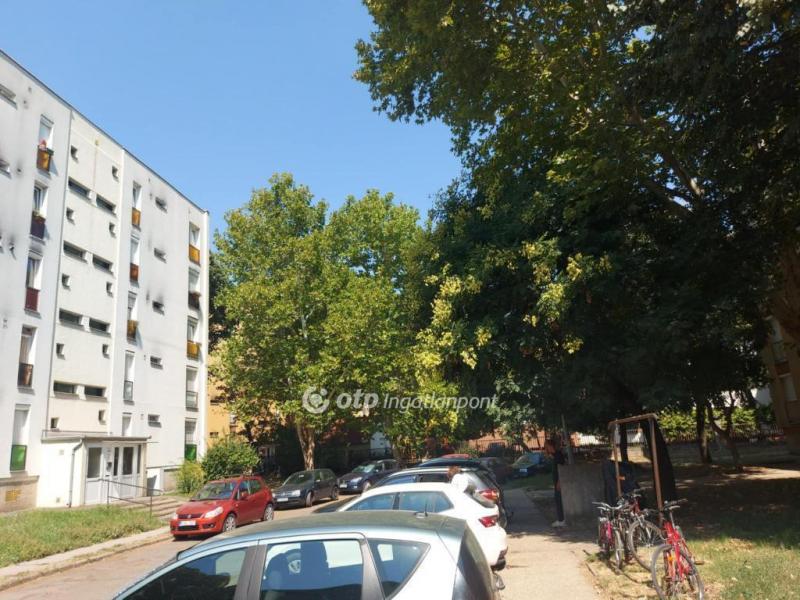 Eladó lakás Pécs