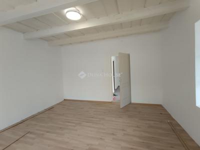 Eladó családi ház Tápiószentmárton