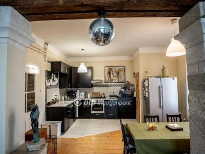 Eladó családi ház Budapest