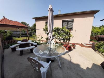 Eladó családi ház Budapest