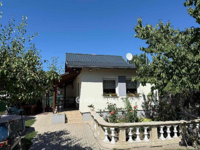 Eladó családi ház Budapest