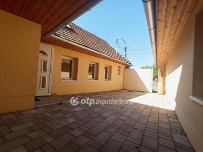 Eladó családi ház Gyöngyös