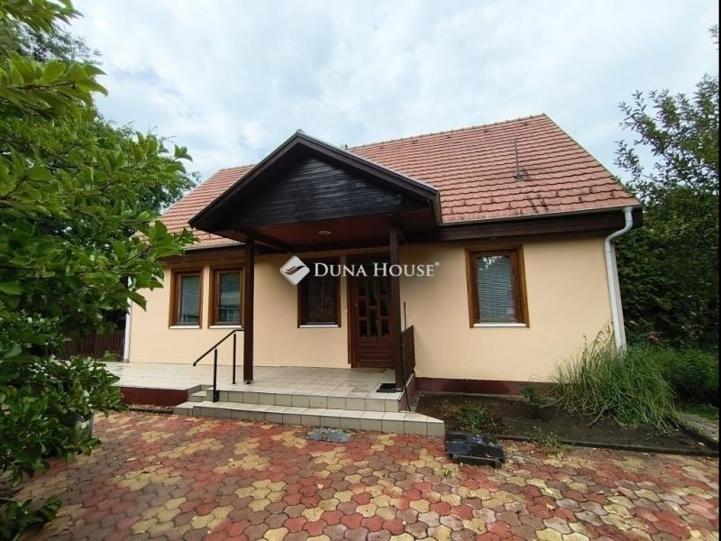 Eladó családi ház Szigetszentmiklós