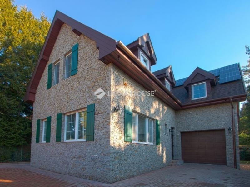 Eladó családi ház