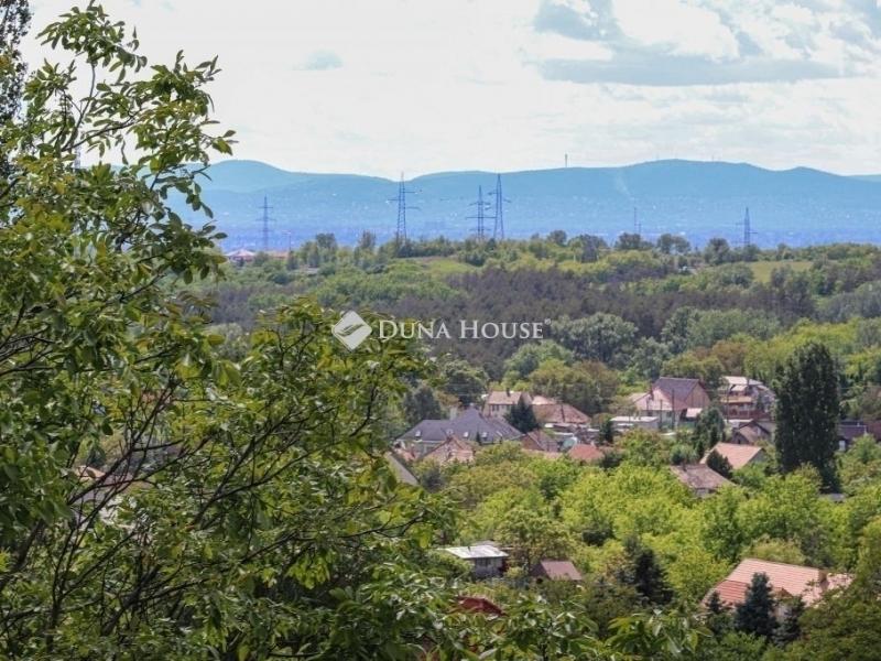 Eladó családi ház Mogyoród