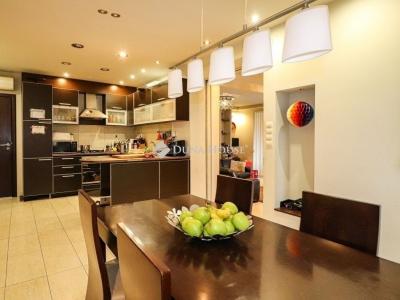 Eladó családi ház Mogyoród