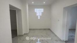 Eladó családi ház Újszász