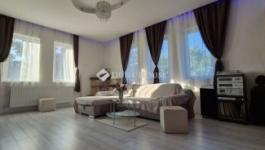 Eladó családi ház Monor