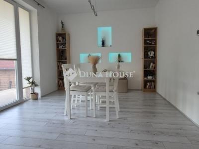 Eladó családi ház Monor