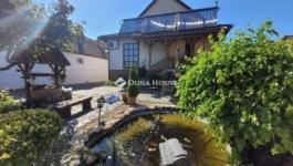 Eladó családi ház Vecsés