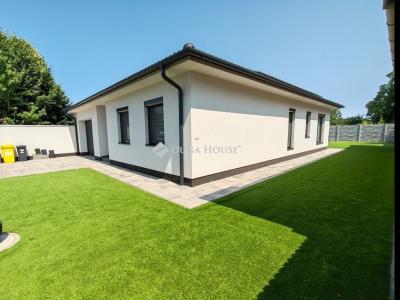 Eladó családi ház Békéscsaba