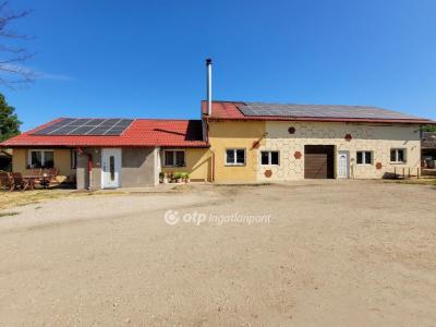 Eladó családi ház Hajdúnánás
