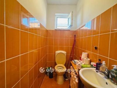 Eladó családi ház Mikepércs