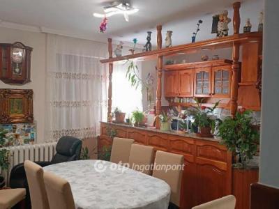 Eladó családi ház Hajdúnánás