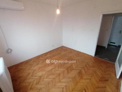 Eladó lakás Debrecen