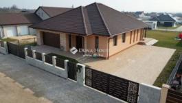 Eladó családi ház Veszprém