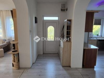 Eladó családi ház Monor