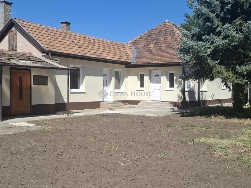 Eladó családi ház Vecsés