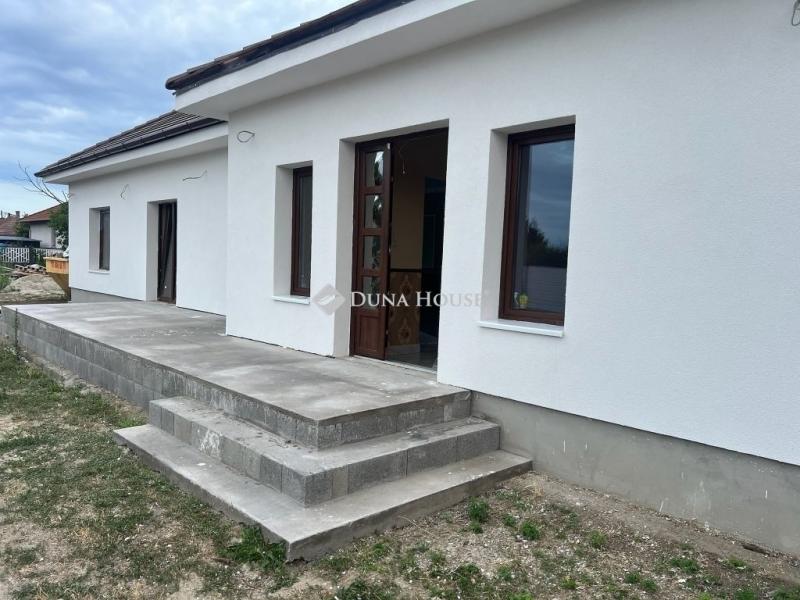 Eladó családi ház Pilis