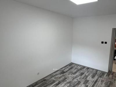 Eladó lakás Komló