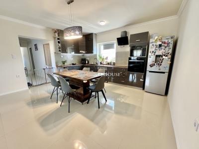 Eladó családi ház Kóka