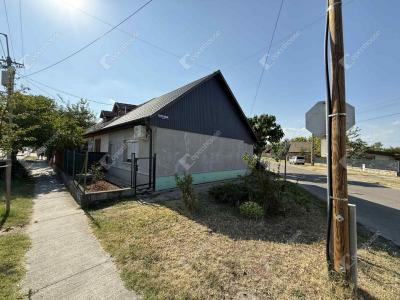 Eladó családi ház Monor