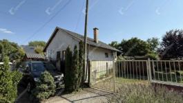 Eladó családi ház Monor